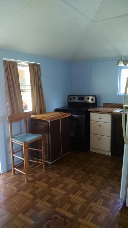 1 Beige Cozy Bungalow Or 1 White Cozy Efficiency Cottage In Titusville Extérieur photo