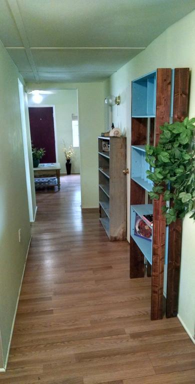 1 Beige Cozy Bungalow Or 1 White Cozy Efficiency Cottage In Titusville Extérieur photo